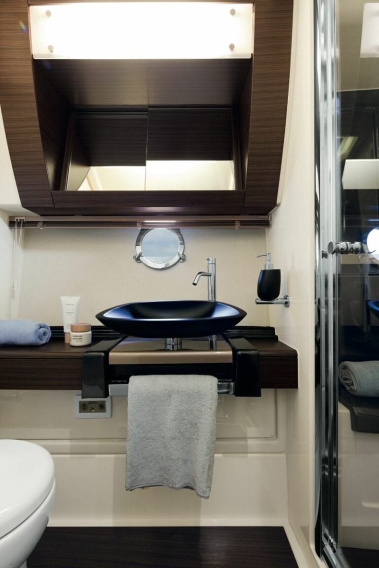 Azimut 55S