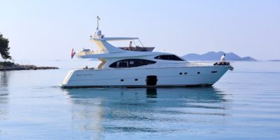 Ferretti 780